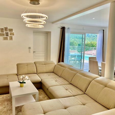 Chambres & Suites Villa Architecte Saint-Paul-et-Valmalle Esterno foto