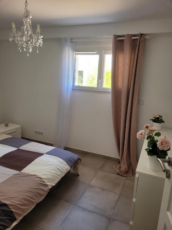 Chambres & Suites Villa Architecte Saint-Paul-et-Valmalle Esterno foto